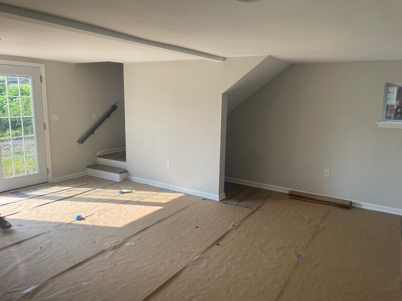 More Photos Of 7620 Lillian Holt Dr, Baltimore Land For Lease