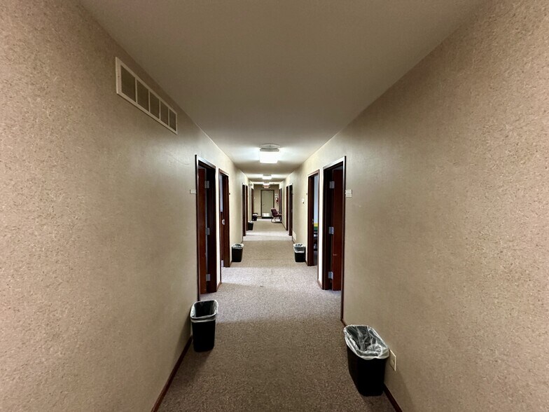 More Photos Of 4261 Morse Rd, Columbus Office For Sale