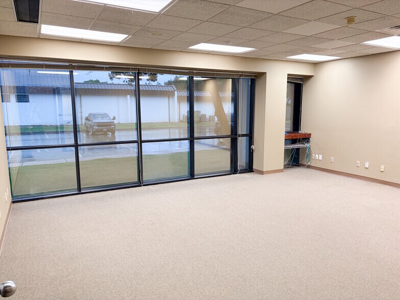 More Photos Of 4021 84th St, Lubbock Loft Creative Space For Lease