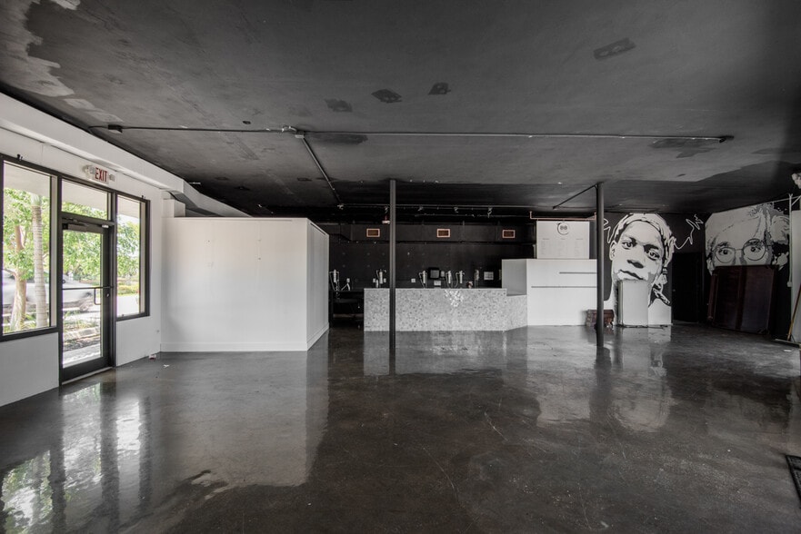 More Photos Of 900 N Flagler Dr, Fort Lauderdale General Retail For Lease