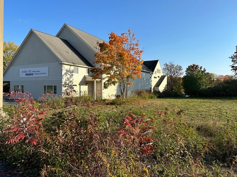 More Photos Of 36 King St, Littleton Specialty For Sale