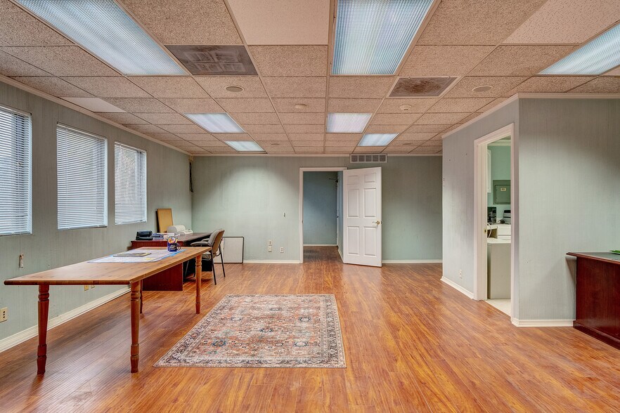 More Photos Of 2700 W 182nd St, Torrance Office For Sale