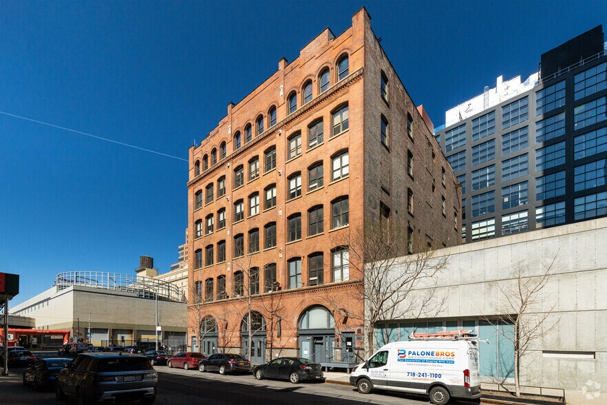 More Photos Of 555 W 25th St, New York Loft Creative Space For Lease