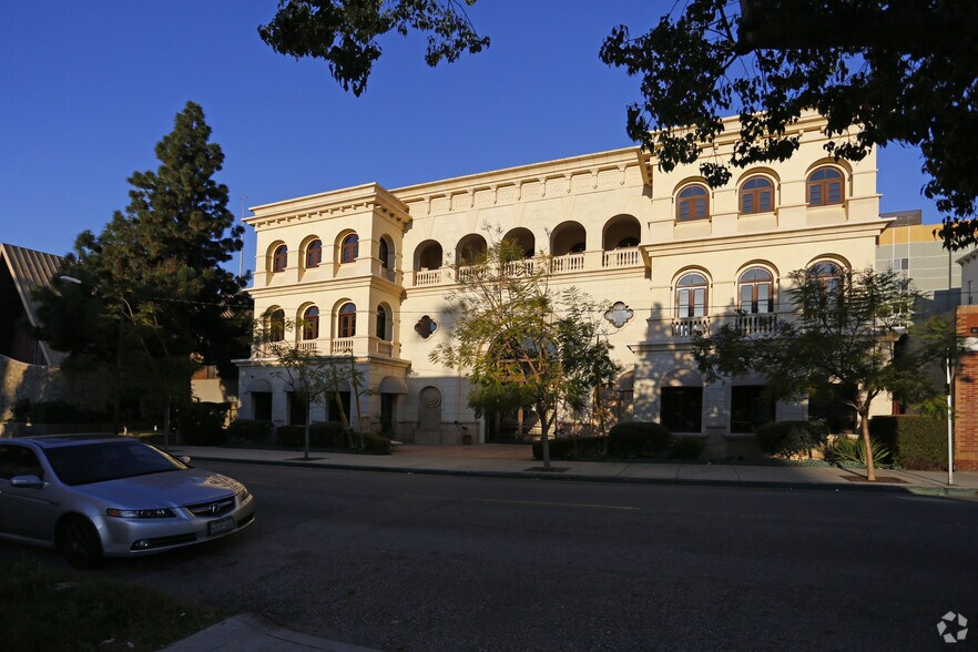 More Photos Of 117 S Louise St, Glendale Office For Lease