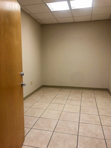 More Photos Of 5701 Overseas Hwy, Marathon Medical For Sale