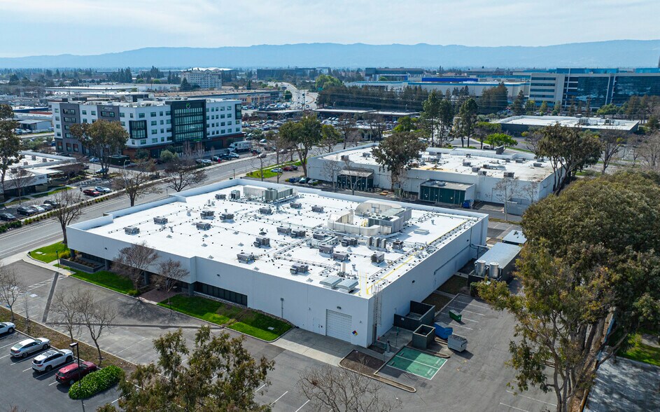 More Photos Of 1705-1715 Wyatt Dr, Santa Clara Research And Development For Lease