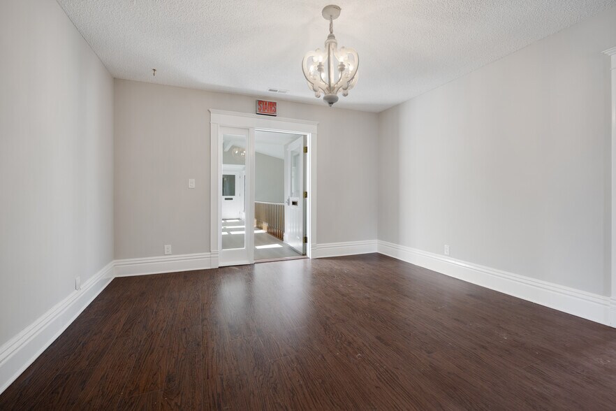 More Photos Of 121 N Washington St, Naperville Medical For Lease