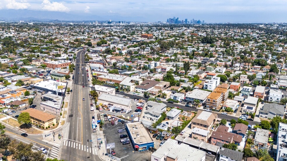 More Photos Of 2027 S Ridgeley Dr, Los Angeles Apartments For Sale
