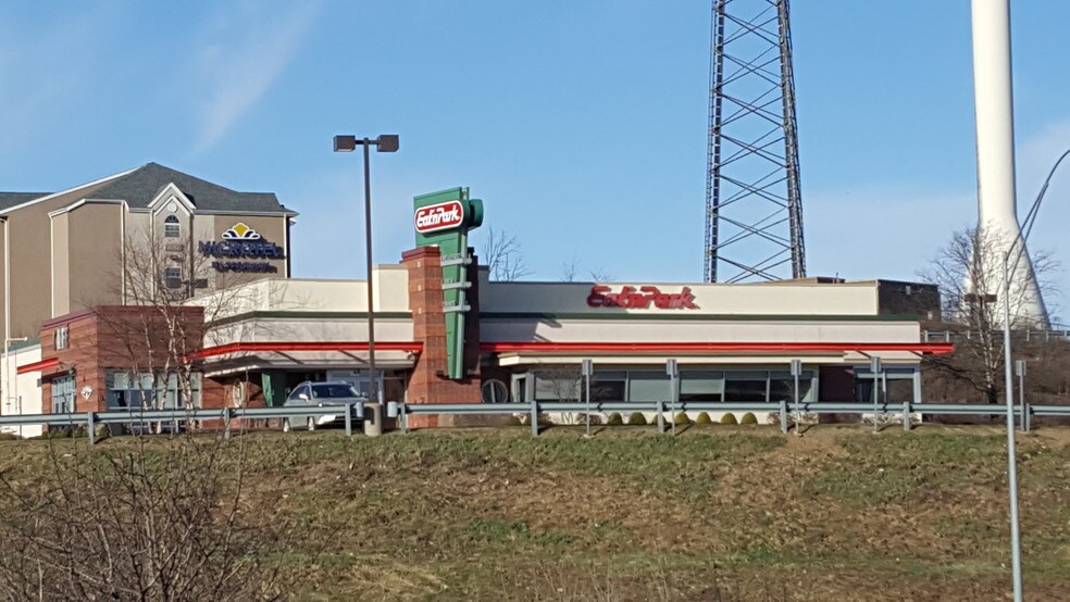 More Photos Of 80 Fort Henry Rd, Triadelphia Restaurant For Lease