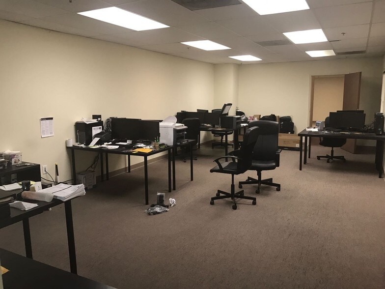 More Photos Of 12335 Denholm Dr, El Monte Warehouse For Lease