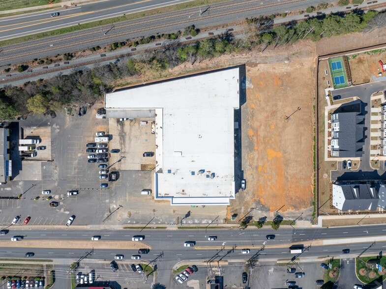 More Photos Of 6700 South Blvd, Charlotte Warehouse For Lease