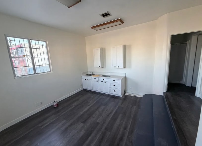 More Photos Of 3954 City Terrace Dr, Los Angeles Loft Creative Space For Lease