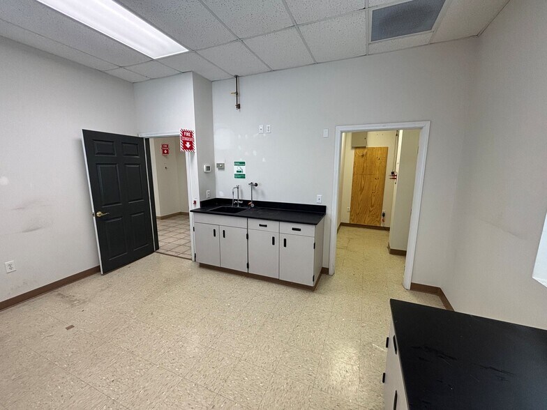 More Photos Of 2415 Ponderosa Dr, Lawrence Warehouse For Lease