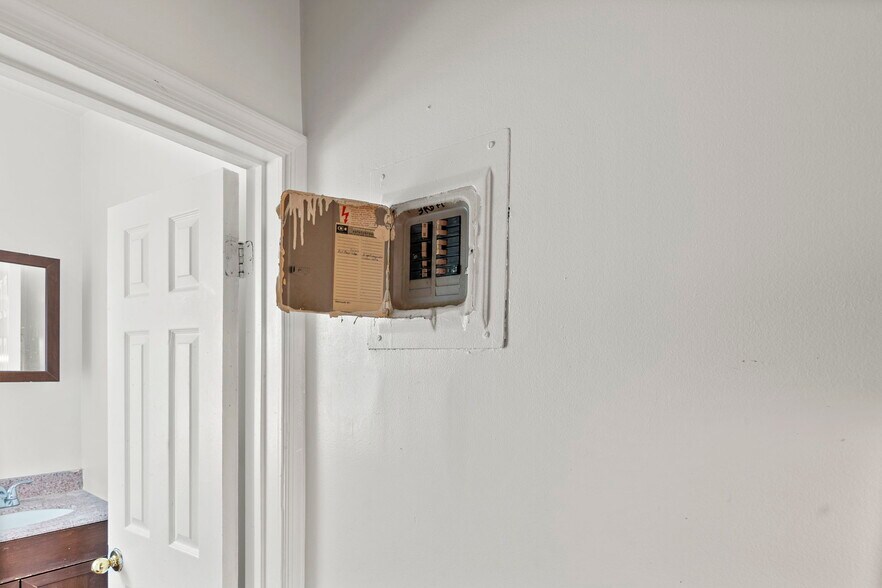 More Photos Of 1433 W Lombard St, Baltimore Multifamily For Sale