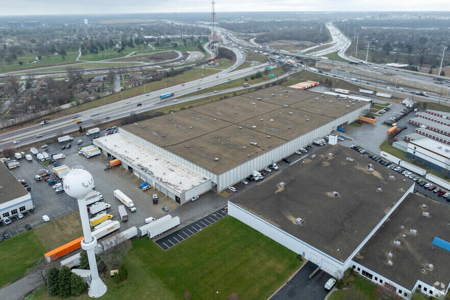 More Photos Of 5999 Butterfield Rd, Hillside Warehouse For Lease