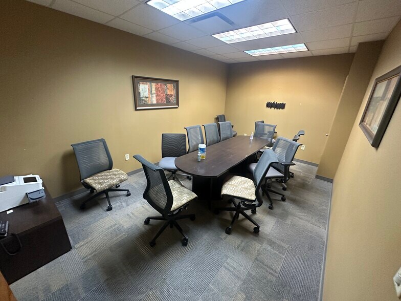 More Photos Of 1229 1st Ave SE, Cedar Rapids Office For Lease