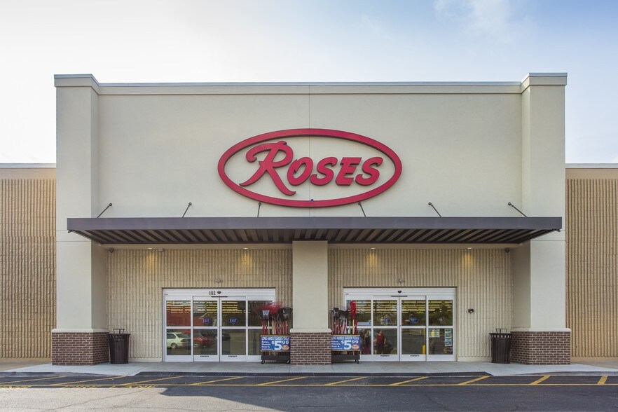 More Photos Of 2826-2850 S Main St, High Point Unknown For Lease