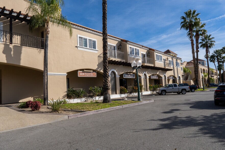 More Photos Of 101 E Redlands Blvd, Redlands Medical For Lease