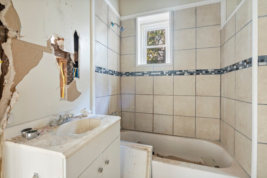 More Photos Of 6200 Germantown Ave, Philadelphia Multifamily For Sale