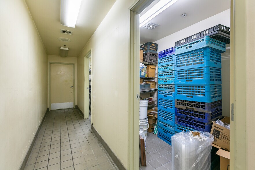 More Photos Of 534 S Myrtle Ave, Monrovia Restaurant For Lease