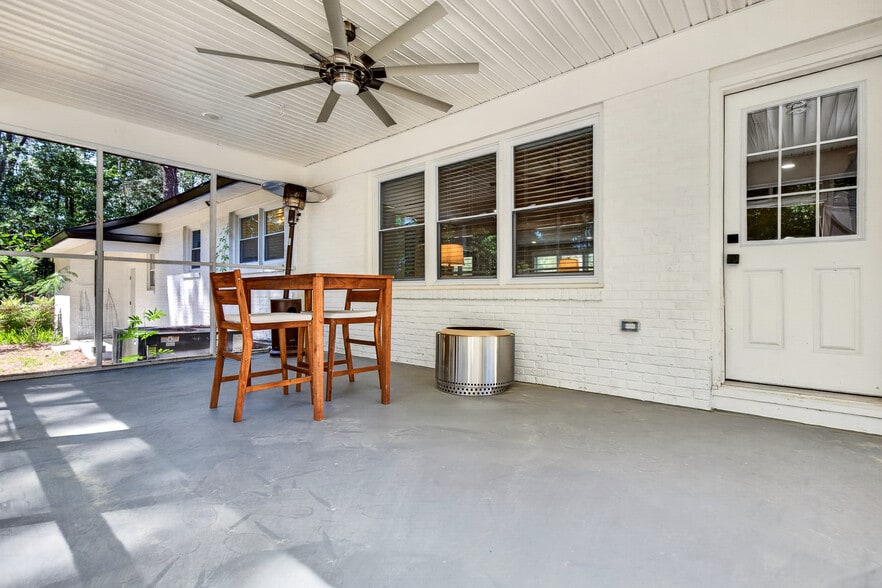 More Photos Of 1120 Central Ave, Summerville Office For Sale
