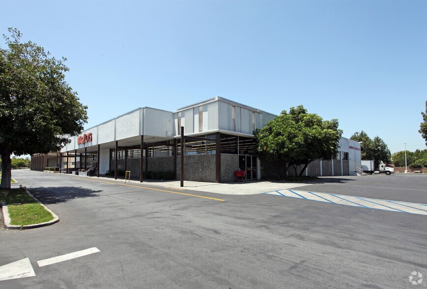 More Photos Of 635 N Azusa Ave, West Covina Freestanding For Sale