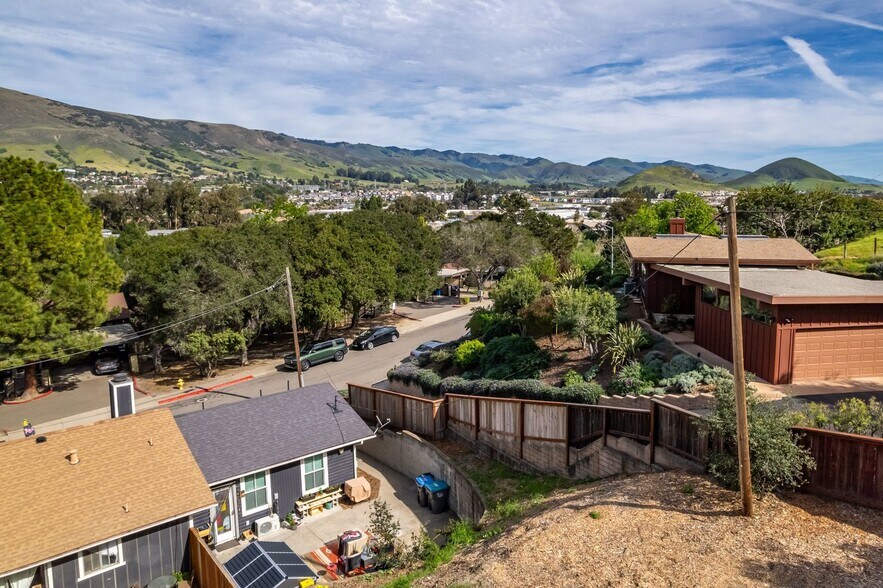 More Photos Of 3291 Rockview Pl, San Luis Obispo Apartments For Sale