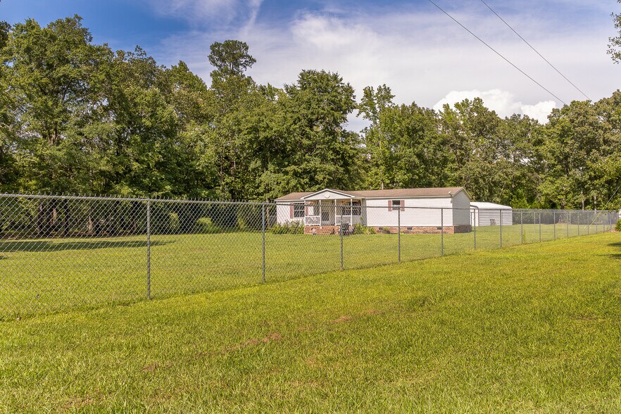 More Photos Of 399 Ireland Dr, Lumber Bridge Multifamily For Sale
