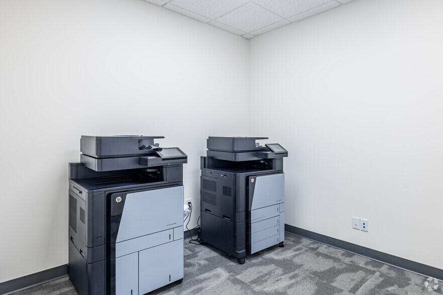 More Photos Of 1 Channel Dr, Port Washington Office For Lease