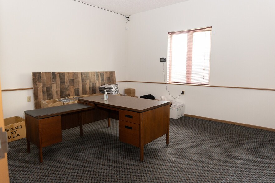 More Photos Of 493 Bev Rd, Youngstown Warehouse For Sale