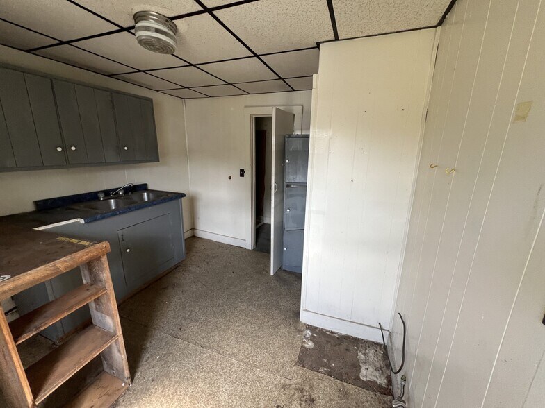 More Photos Of 271 Main St, Union Apartments For Sale
