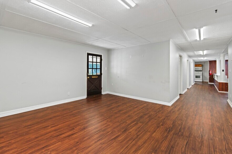 More Photos Of 78 Ash St, Calvert City Office For Sale