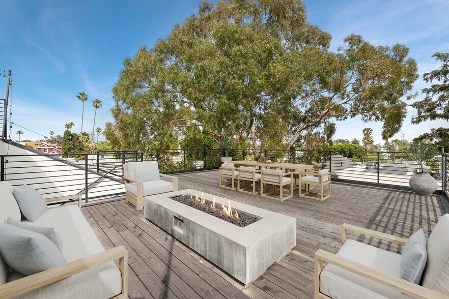 More Photos Of 609 Broadway St, Venice Apartments For Sale