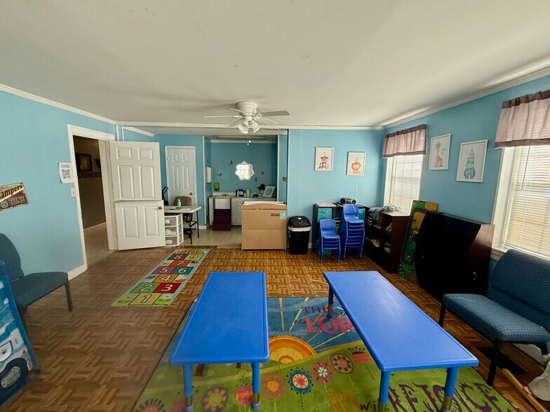 More Photos Of 914 Person St, Fayetteville Religious Facility For Lease