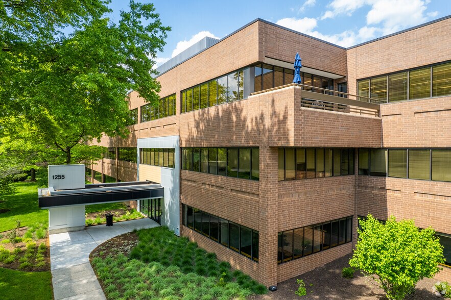 More Photos Of 1255 Drummers Ln, Wayne Unknown For Lease