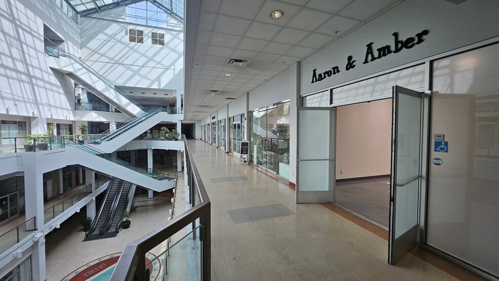 More Photos Of 1458 S San Pedro St, Los Angeles Freestanding For Sale