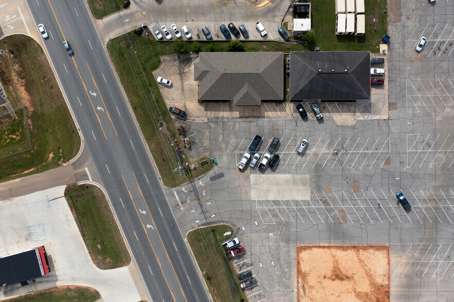 More Photos Of 506 Highway 16 W, Carthage Office For Sale