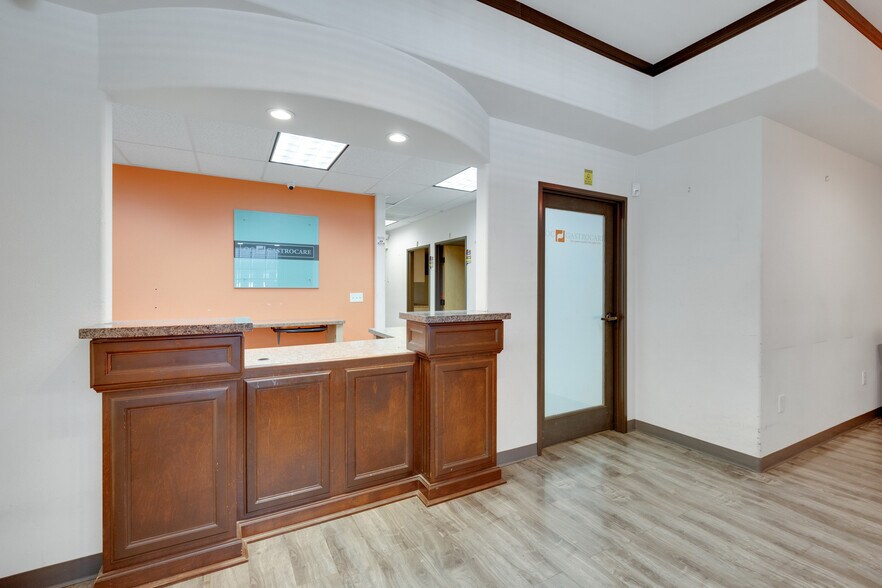 More Photos Of 408 S Beach Blvd, Anaheim Medical For Sale