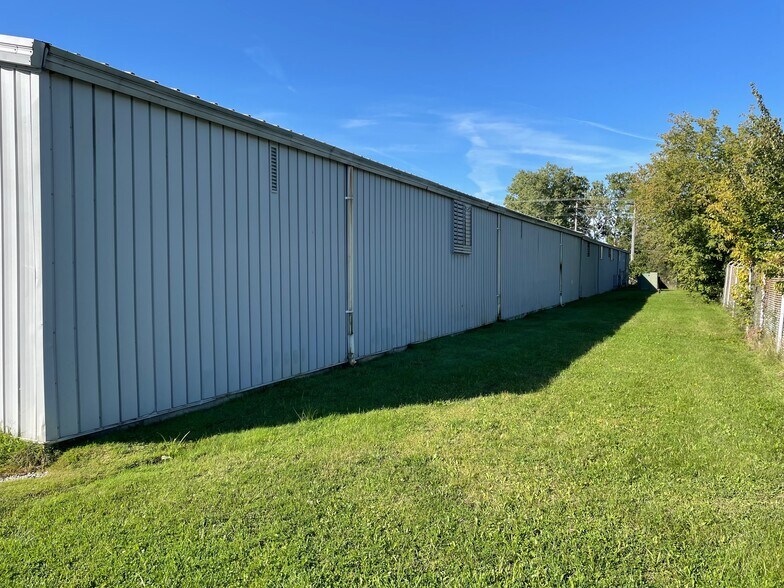 11001 Lemen Rd, Whitmore Lake, MI 48189 Manufacturing For Sale