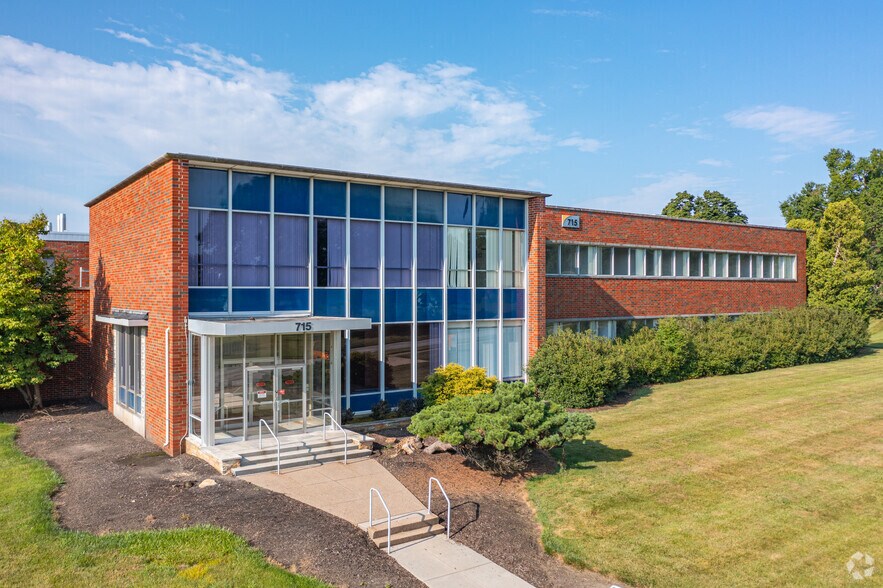 Primary Photo Of 984 Centre Rd, Wilmington Research And Development For Lease
