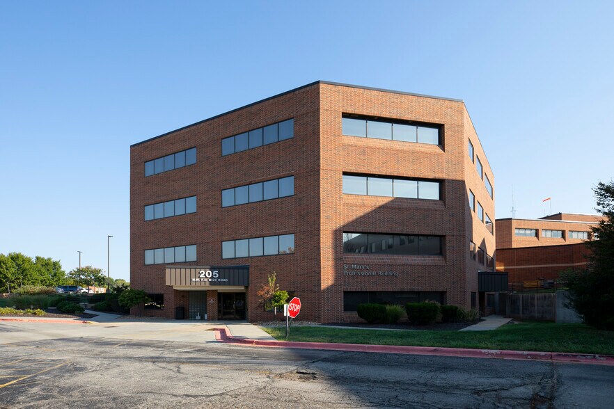 More Photos Of 205 NW R.D. Mize Rd, Blue Springs Medical For Lease