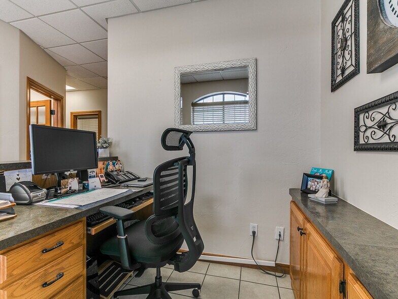 More Photos Of 2326-2350 N Interstate Dr, Norman Office For Sale