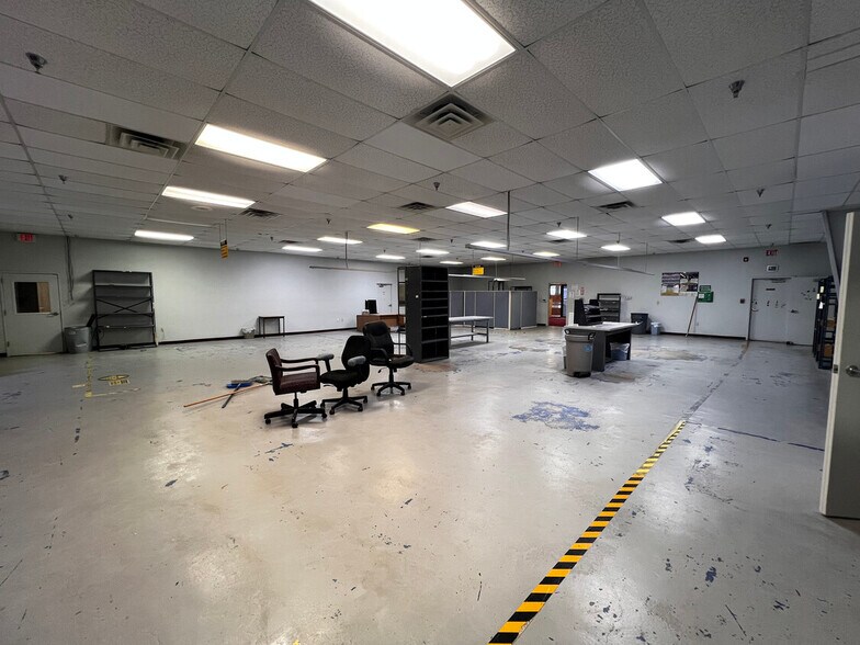 More Photos Of 1600 South Hwy 96, Bastrop Manufacturing For Sale