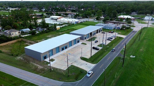 More Photos Of 7307 Five Forks dr, Spring Warehouse For Lease