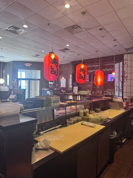 More Photos Of 6408-6414 Trading Sq, Haymarket General Retail For Lease