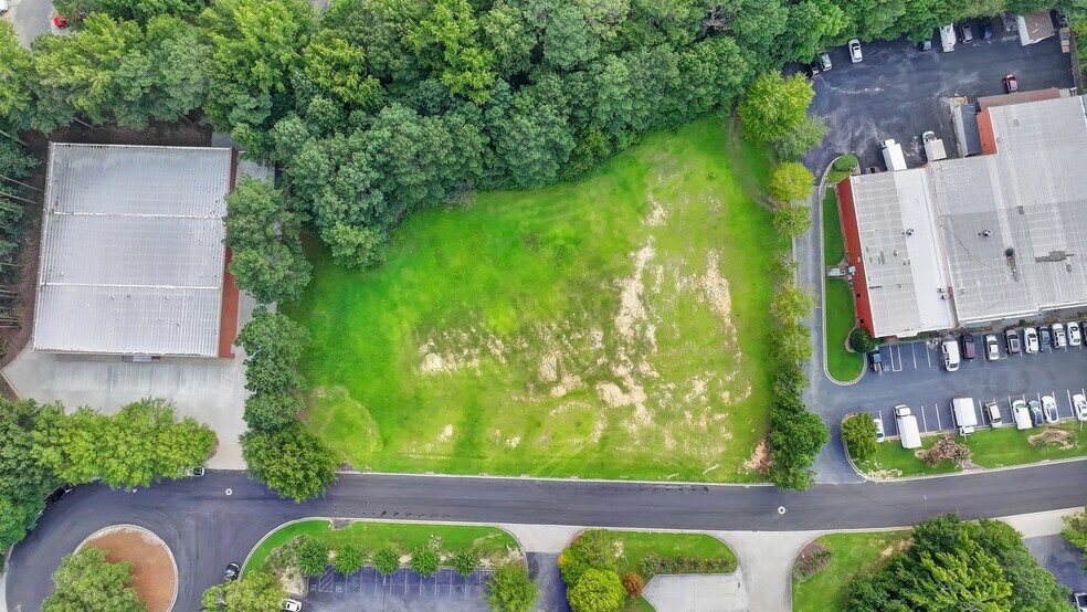 More Photos Of 1330 Capital Cir, Lawrenceville Land For Sale