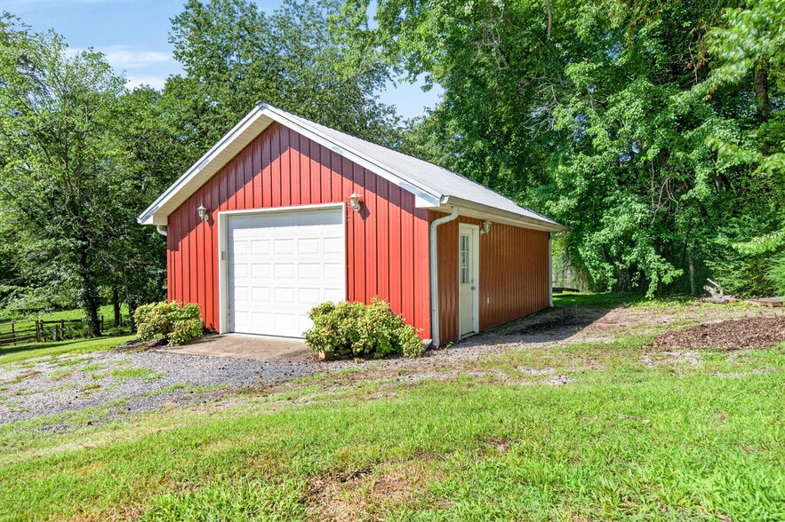 More Photos Of 105 Foothills Rd, Pikeville Multifamily For Sale
