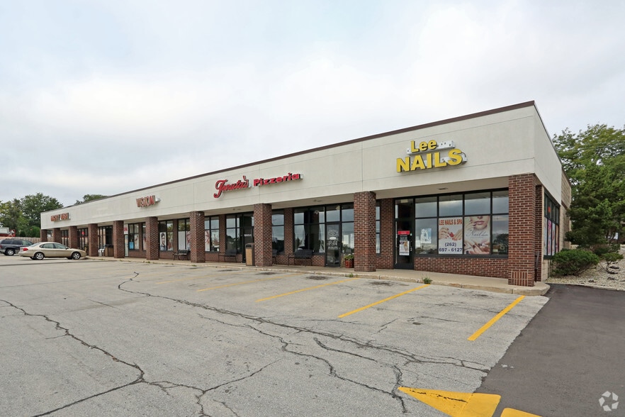 More Photos Of 5910-5960 75th St, Kenosha Unknown For Lease