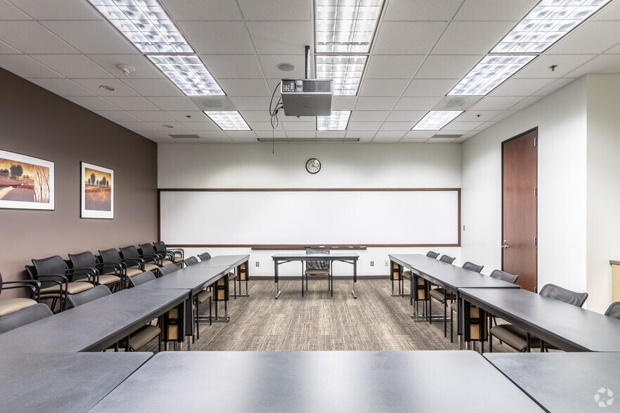 More Photos Of 10101 Reunion Pl, San Antonio Office For Lease