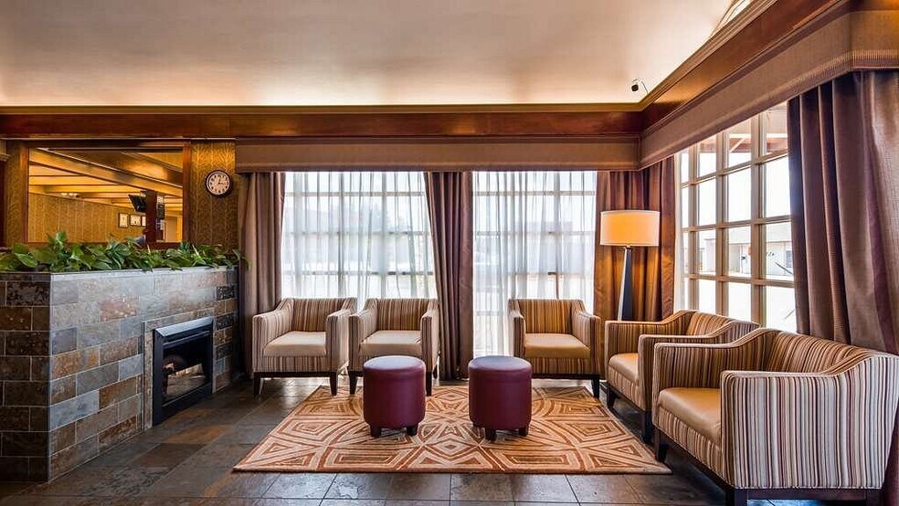 More Photos Of 760 NW Garden Valley Blvd, Roseburg Hotel For Sale